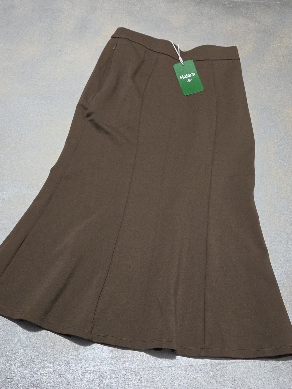 HALARA Dark Brown Flared A-Line Midi Skirt